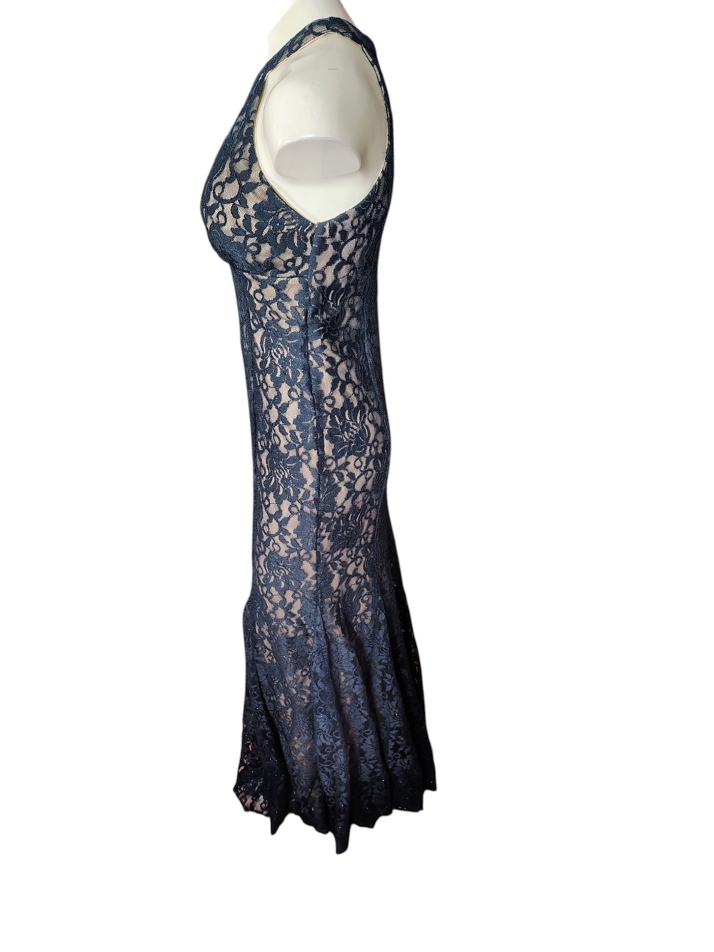 Nightway Black Lace Halter Maxi Dress with Keyhole Front EUC Size 8 - Picture 5 of 6